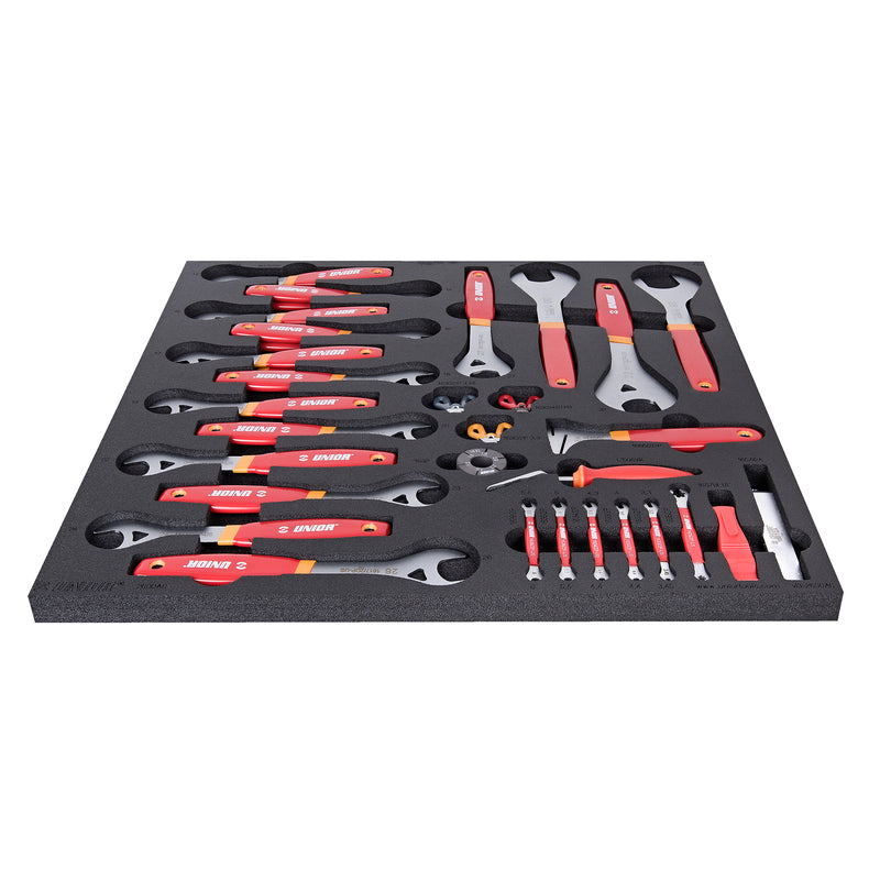 UNIOR SET OF TOOLS IN TRAY 3 FOR 2600A AND 2600C-DRIVETRAIN TOOLS